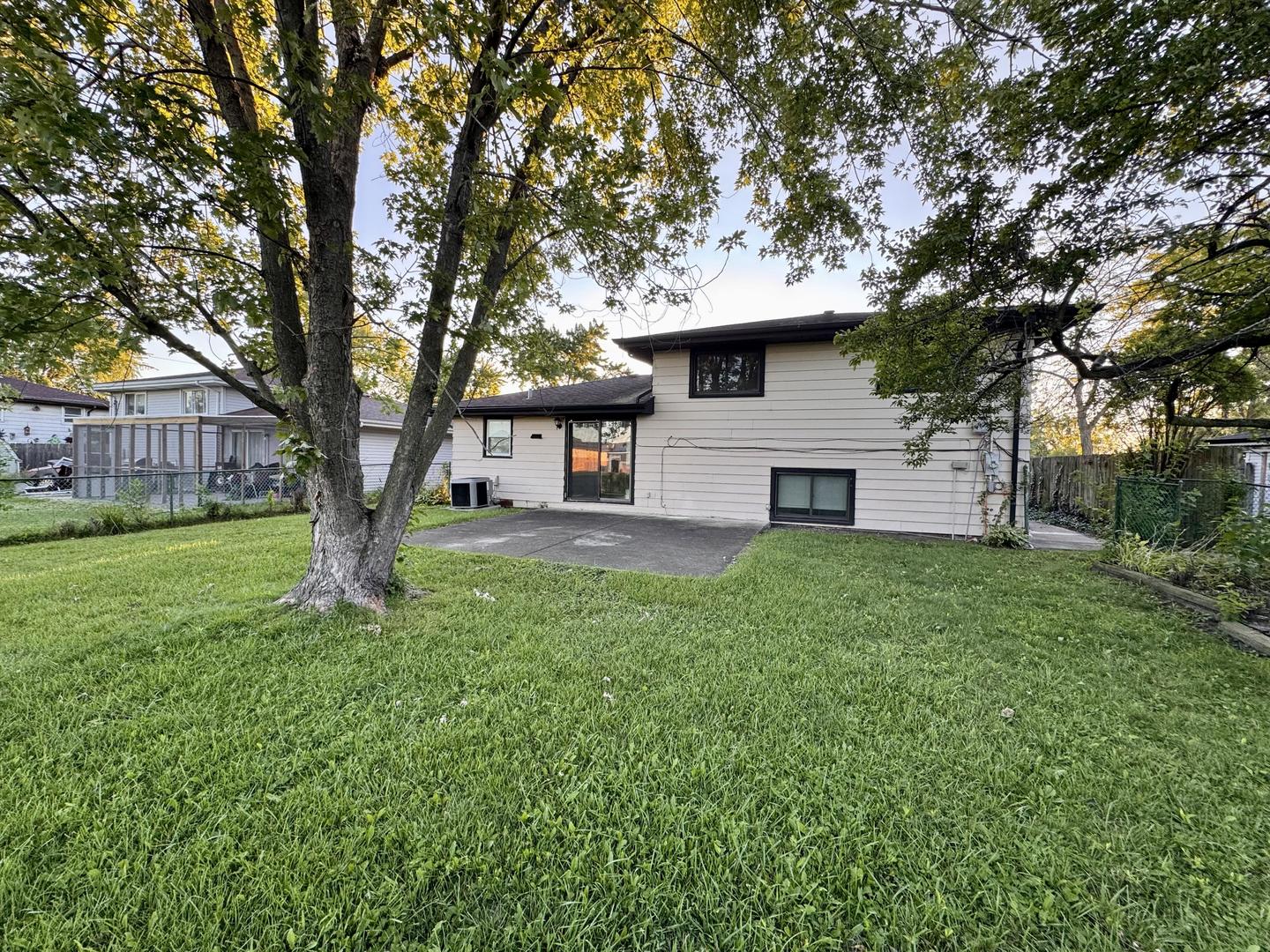 19048 Sherman Street Lansing, IL 60438 - Photo 23 of 24