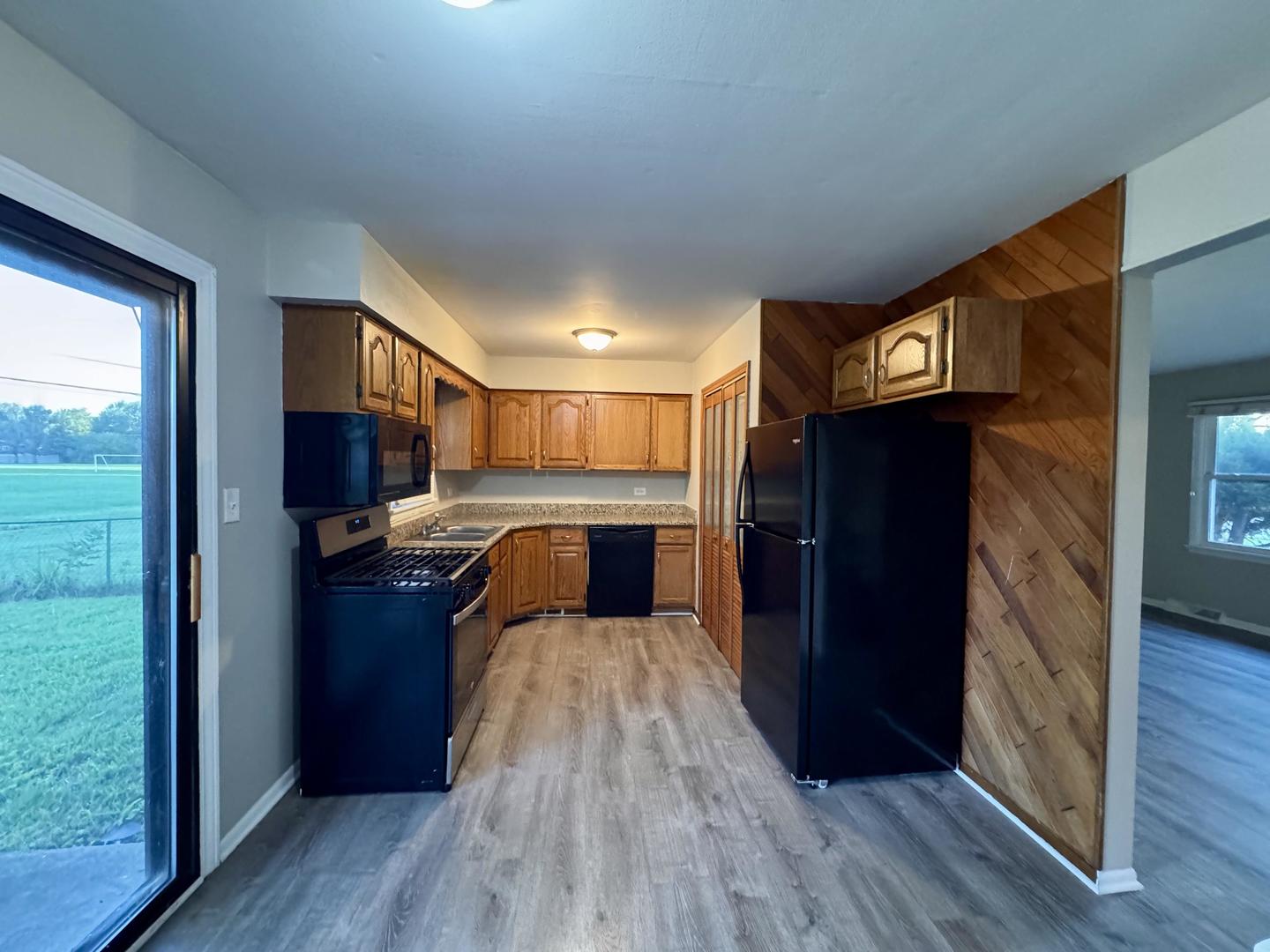 19048 Sherman Street Lansing, IL 60438 - Photo 6 of 24