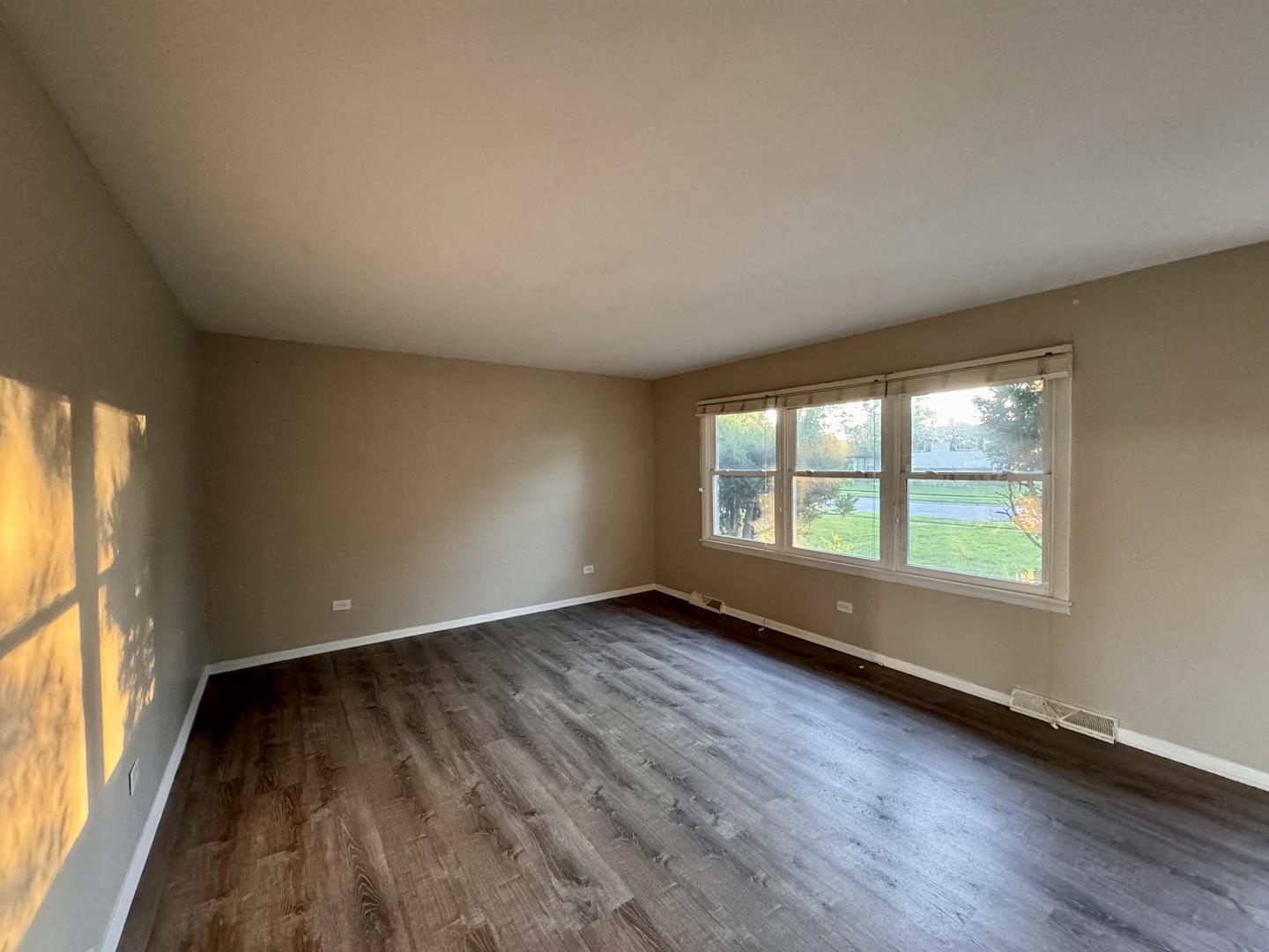 19048 Sherman Street Lansing, IL 60438 - Photo 7 of 24