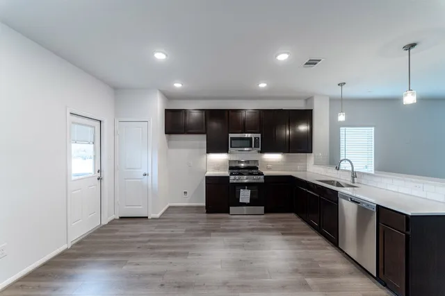 $358,190 | 531 Yellowstone Drive, Kyle, TX 78640