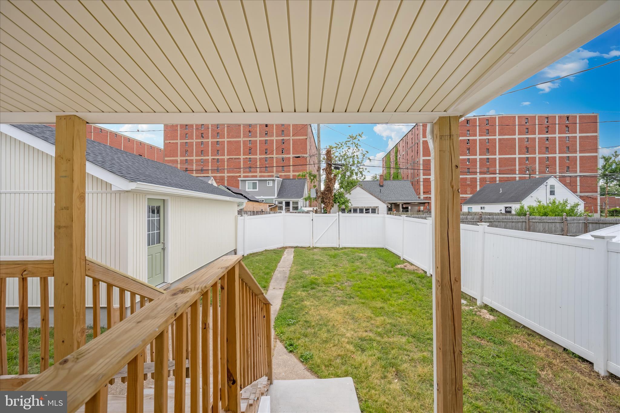 1925 Queensway Baltimore, MD 21222 - Photo 45 of 53 Deck View