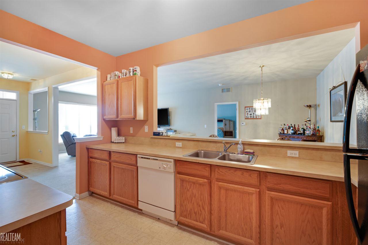 46111 Rhodes Drive, Unit 297 Macomb, MI 48044 - Photo 14 of 20 Gallery Image 14