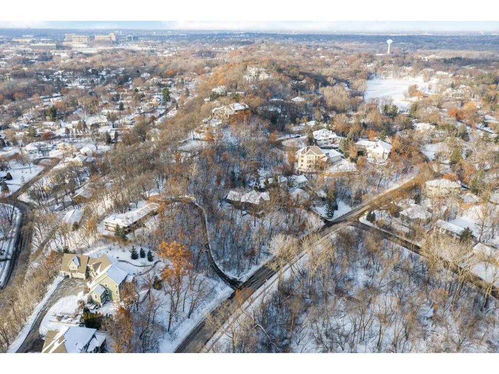 7106 Valley View Road Edina, MN 55439 - Photo 18 of 27