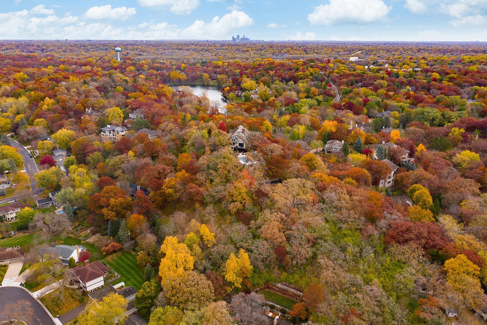 7106 Valley View Road Edina, MN 55439 - Photo 7 of 27