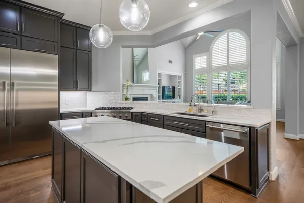 $1,115,000 | 6 Laxey Glen Drive, Spring, TX 77379