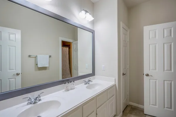 $1,115,000 | 6 Laxey Glen Drive, Spring, TX 77379