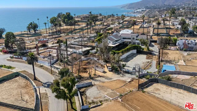 $3,200,000 | 419 Lombard Avenue, Pacific Palisades, CA 90272