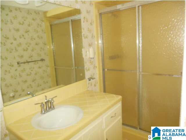 403 Clover Drive Adamsville, AL 35005 - Photo 13 of 21