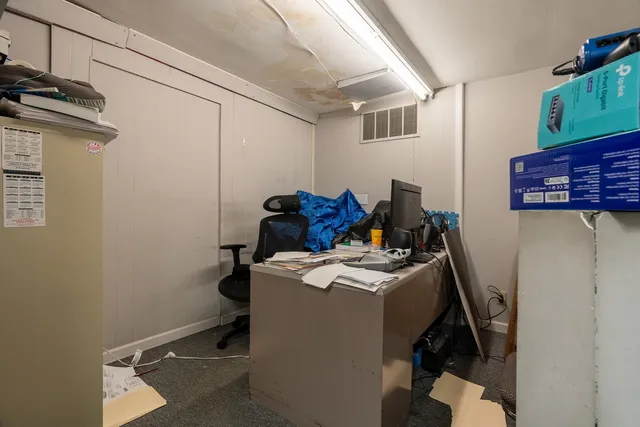 $385,000 | 828 East Main Street, Carbondale, IL 62901