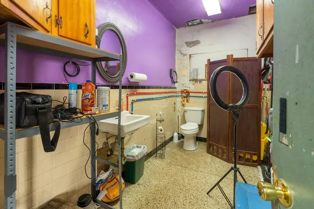 $385,000 | 828 East Main Street, Carbondale, IL 62901