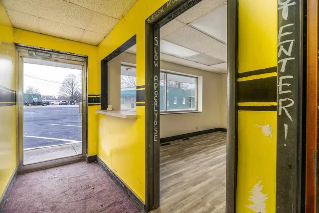 $385,000 | 828 East Main Street, Carbondale, IL 62901