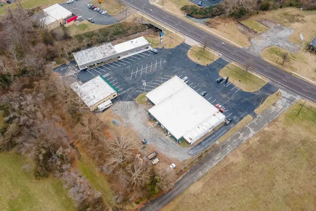 $385,000 | 828 East Main Street, Carbondale, IL 62901