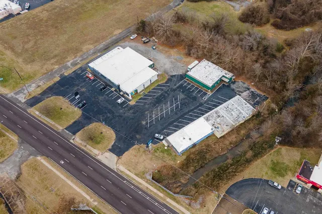 $385,000 | 828 East Main Street, Carbondale, IL 62901