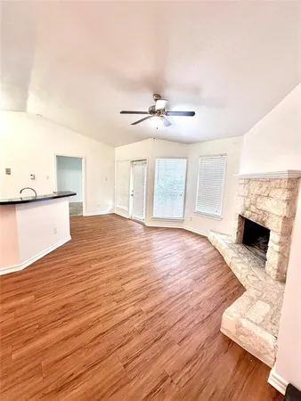 $1,195 | 6804 North Capital Of Texas Highway, Unit 424, Austin, TX 78731