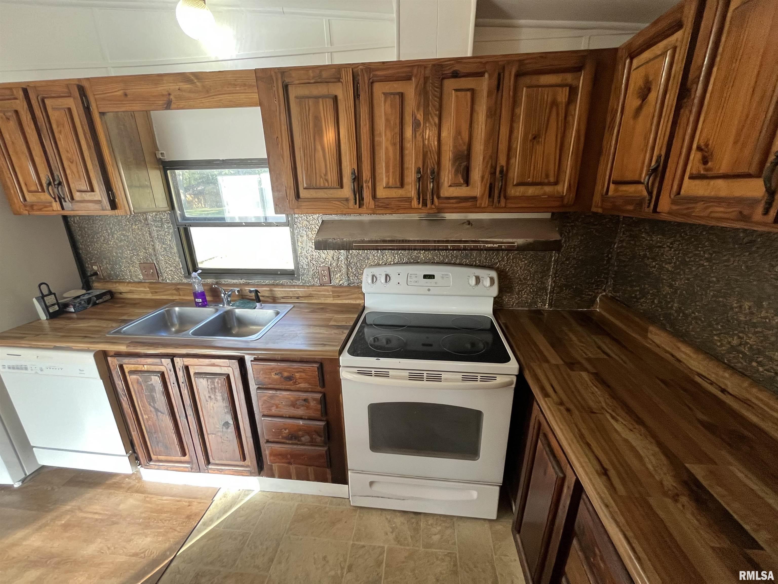 3401 Ridge Avenue, Unit 21 Springfield, IL 62702 - Photo 3 of 13