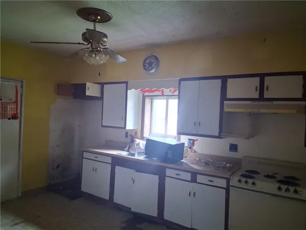 $149,900 | 909 McLaughlin Run Road, Bridgeville, PA 15017