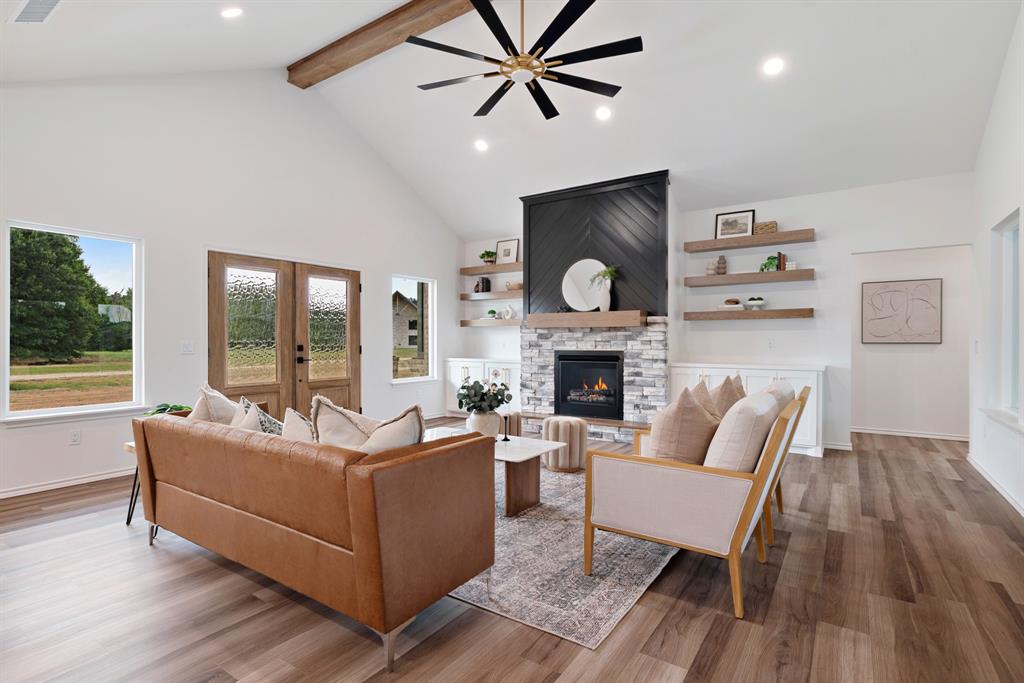 829 Private Road Blossom, TX 75416 - Photo 4 of 28 Gallery Image 4