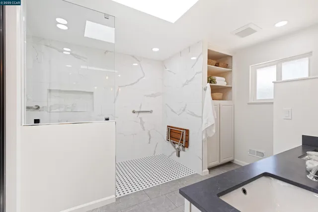 $2,150,000 | 11 Breck Court, Moraga, CA 94556