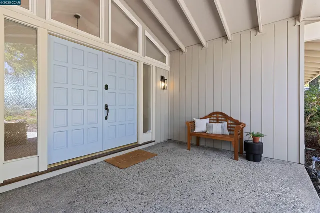 $2,150,000 | 11 Breck Court, Moraga, CA 94556