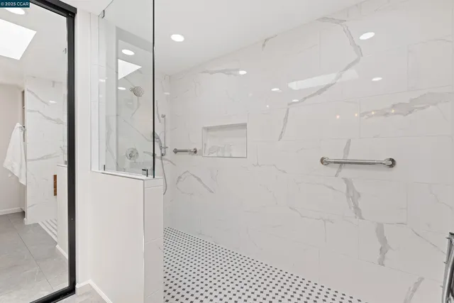 $2,150,000 | 11 Breck Court, Moraga, CA 94556