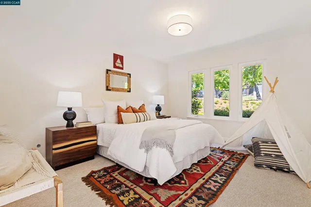 $2,150,000 | 11 Breck Court, Moraga, CA 94556