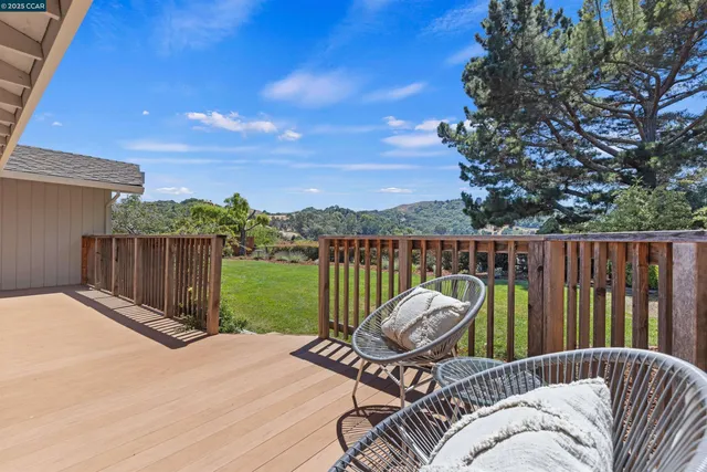 $2,150,000 | 11 Breck Court, Moraga, CA 94556
