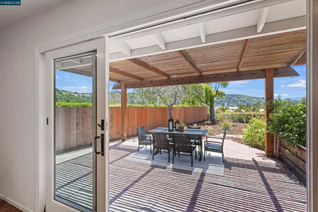 $2,150,000 | 11 Breck Court, Moraga, CA 94556