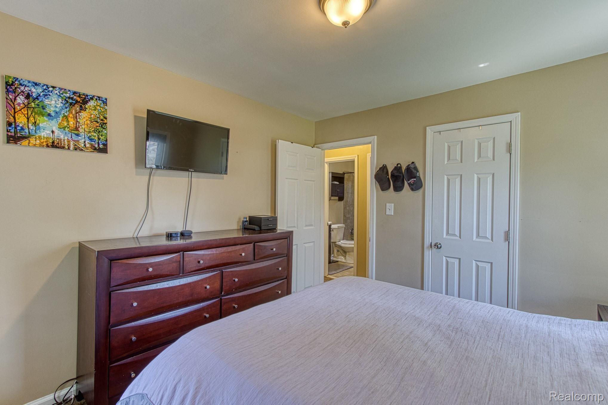 1369 Princeton Road Berkley, MI 48072 - Photo 15 of 38 15 Bedroom.jpg