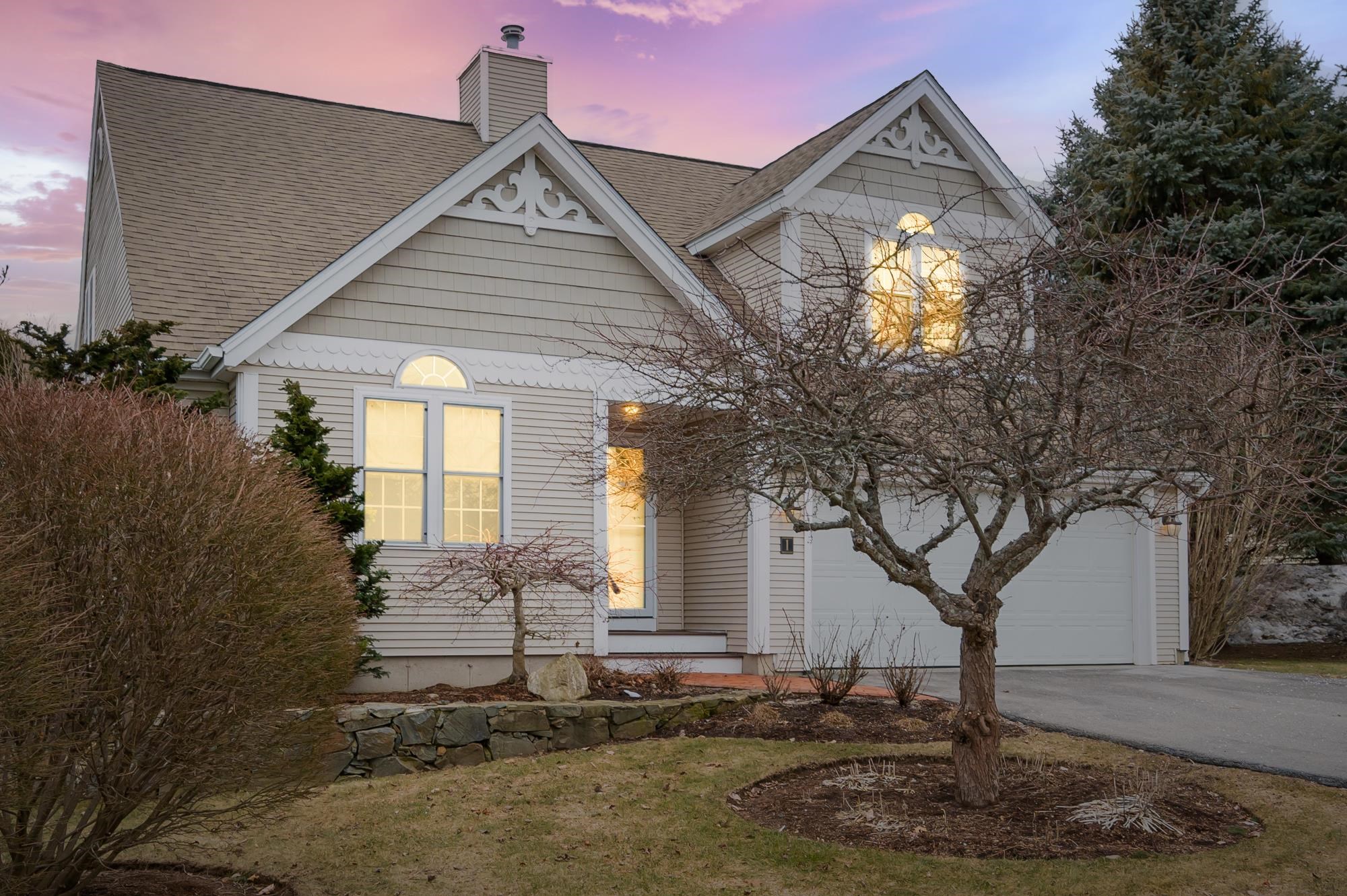 1 Hampton Meadows, Hampton, NH 03842 Compass