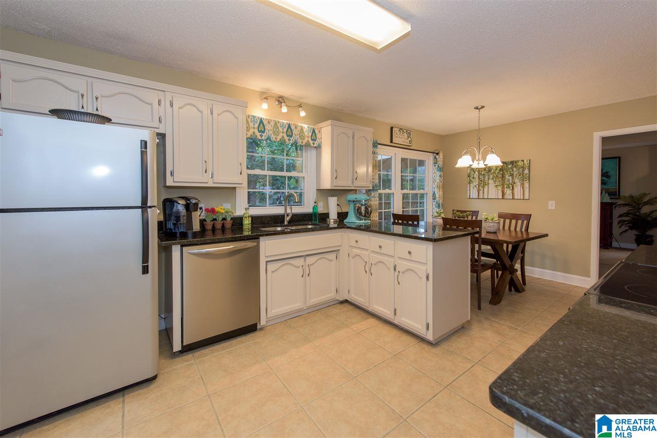 757 Dividing Ridge Drive, Unit 8 Birmingham, AL 35244 - Photo 17 of 44