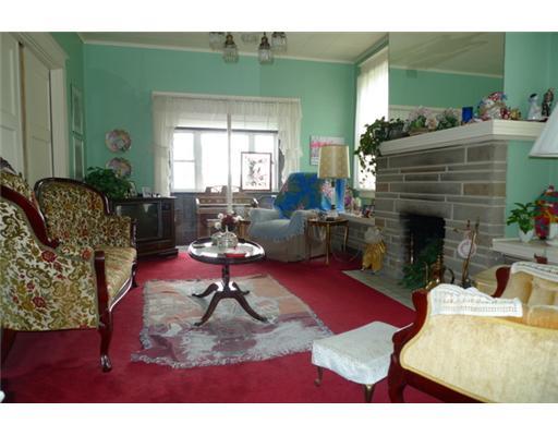 1408 Chartiers Avenue McKees Rocks, PA 15136 - Photo 3 of 18 Living Room.