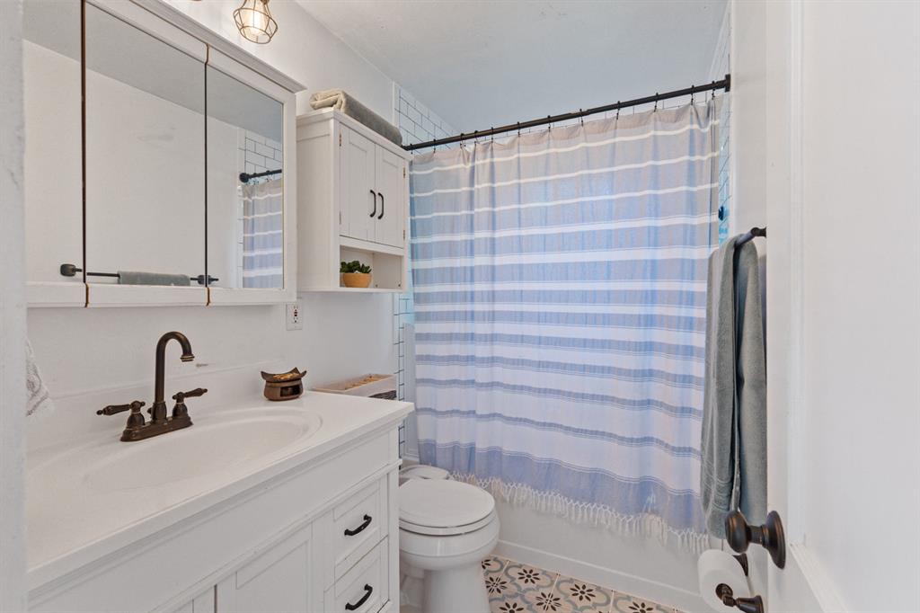 486 Lindsay Road Carnegie, PA 15106 - Photo 17 of 48 Gallery Image 17