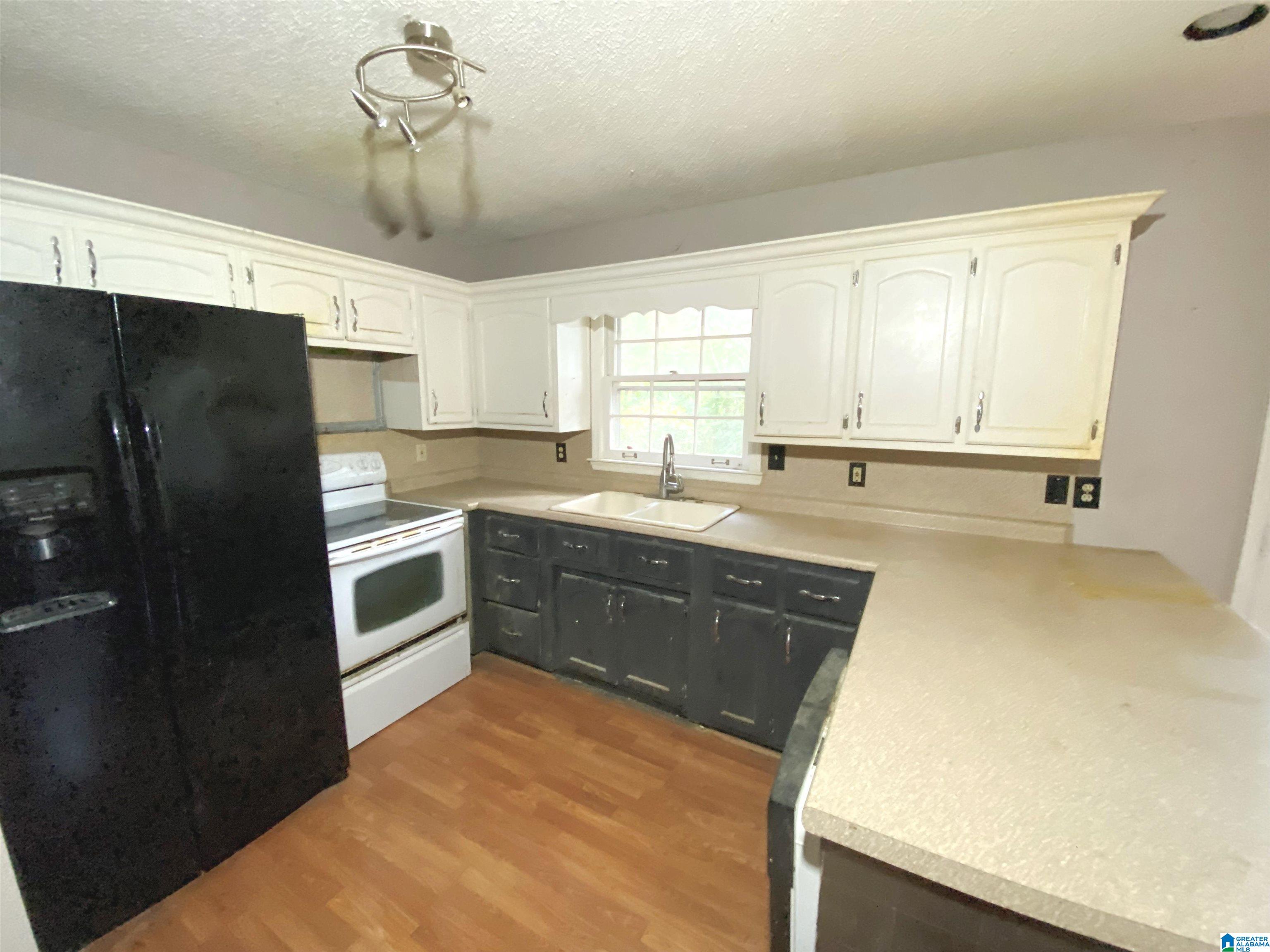 7695 Faucett Cut-Off Road Pinson, AL 35126 - Photo 2 of 55