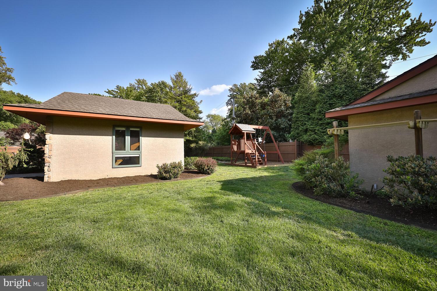 1130 Kingsley Road Rydal, PA 19046 - Photo 61 of 72 Backyard