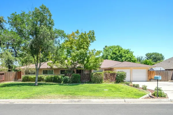 $493,000 | 5492 North Ferger Avenue, Fresno, CA 93704
