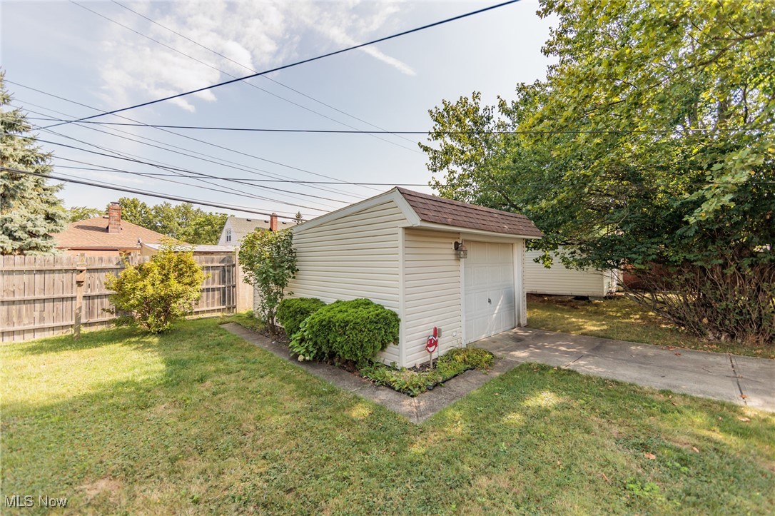 8020 Ackley Road Parma, OH 44129 - Photo 40 of 48