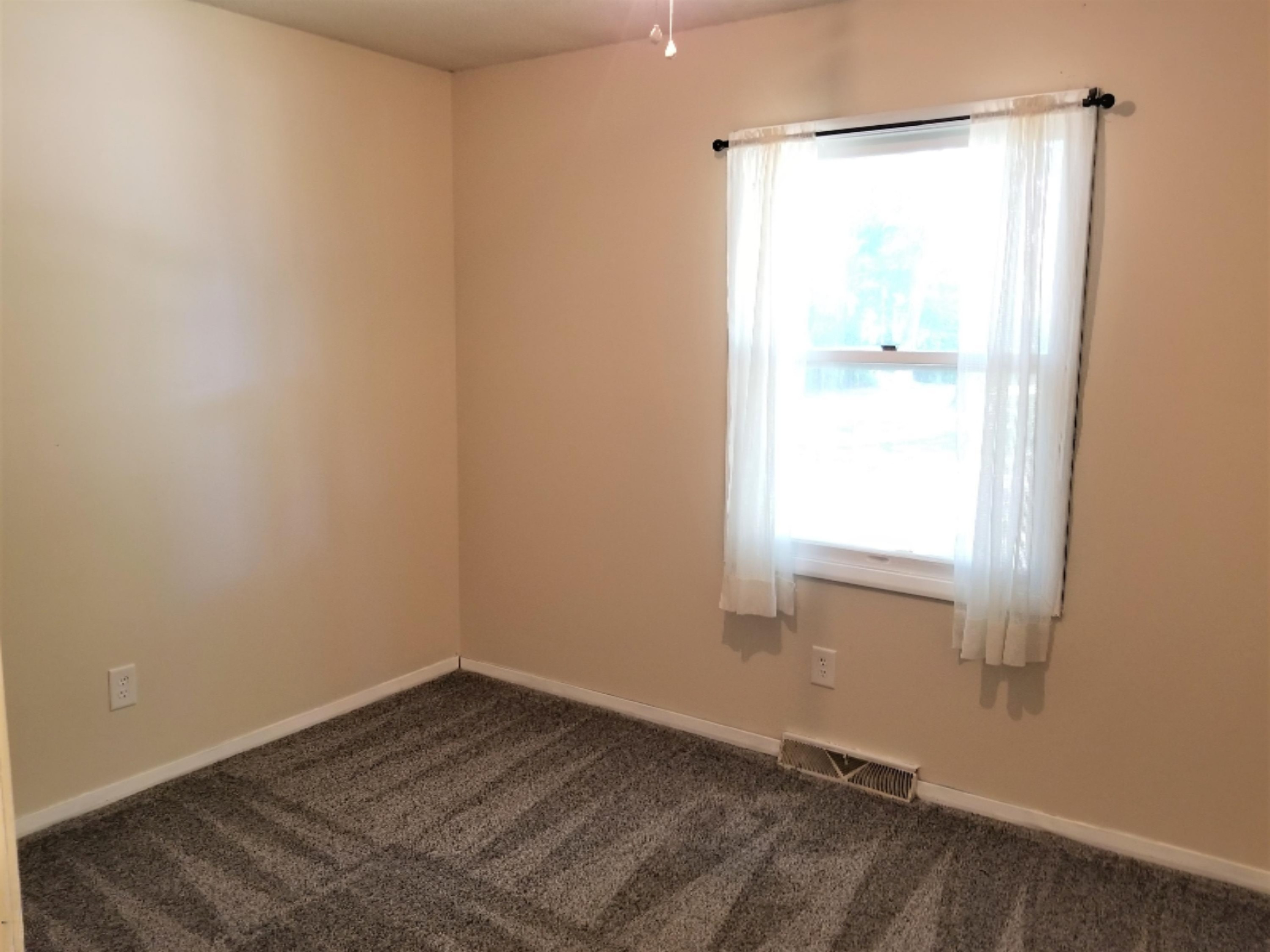 2675 Hall Road Muskegon, MI 49442 - Photo 8 of 13 20190827_141713
