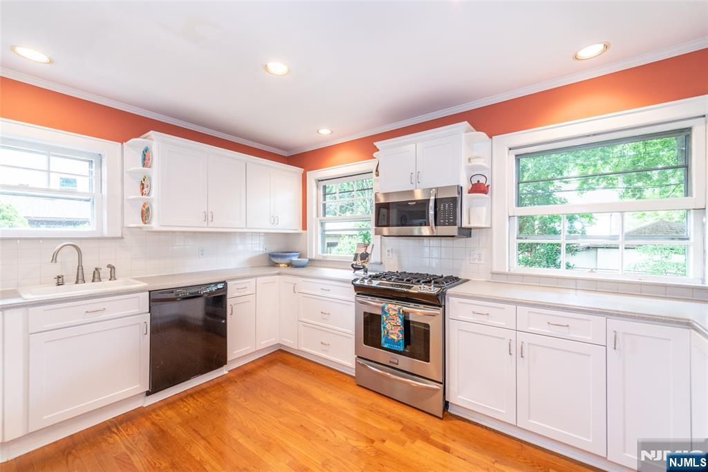 33 Prescott Avenue Glen Ridge, NJ 07028 - Photo 8 of 17