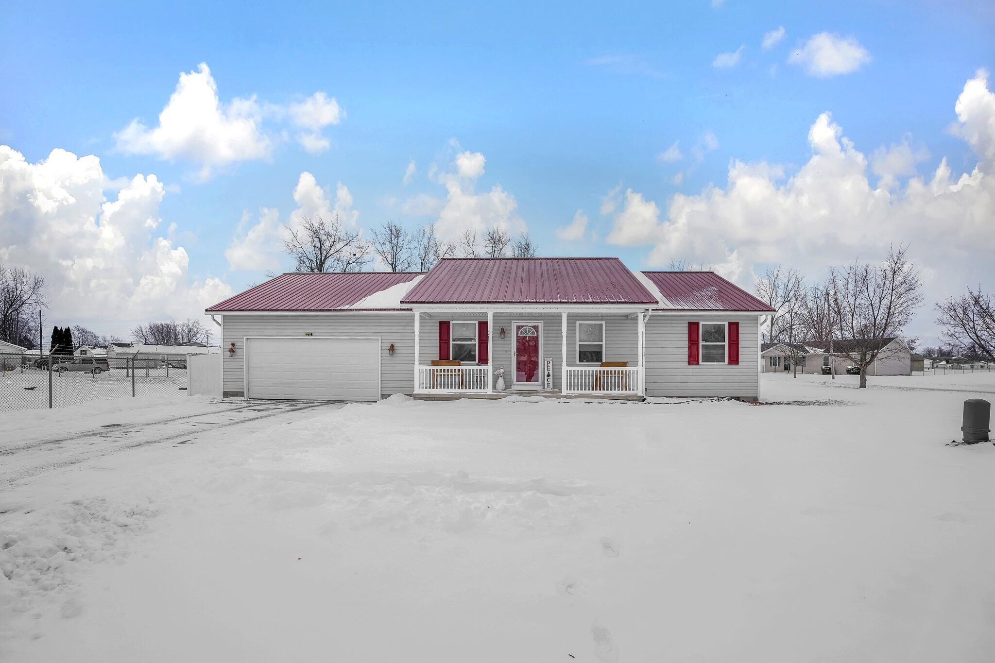 701 Riverbirch Road Washington Court House, OH 43160 - Photo 3 of 28 3BR ranch built in 2004