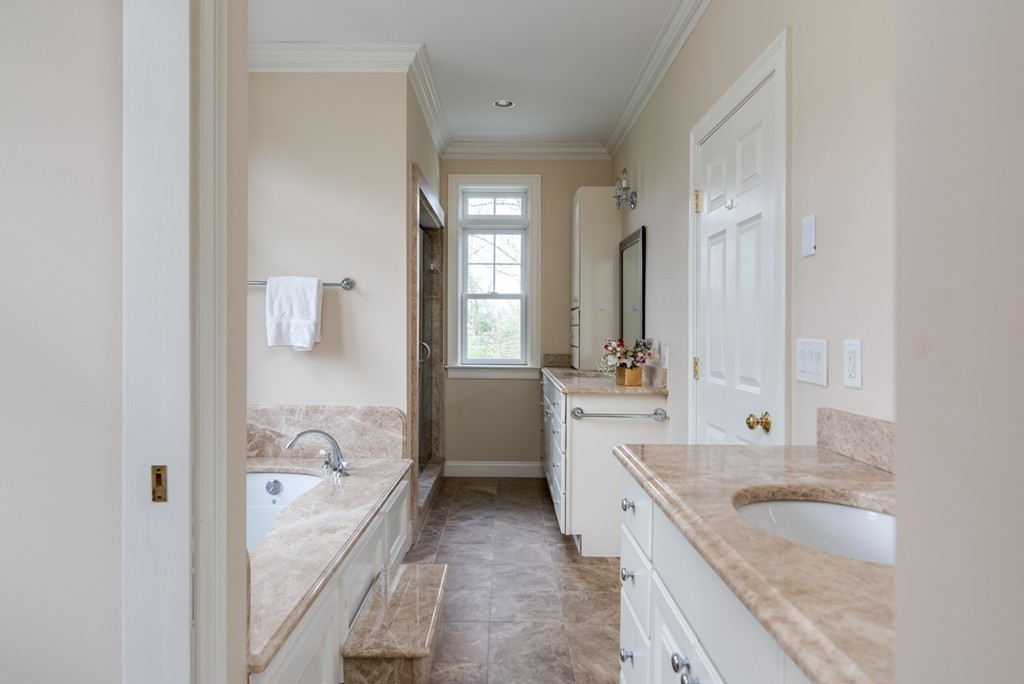 4 Ridgewood Crossing, Unit 4 Hingham, MA 02043 - Photo 17 of 23