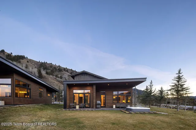 $3,495,000 | 14175 Drake Drive, Jackson, WY 83001