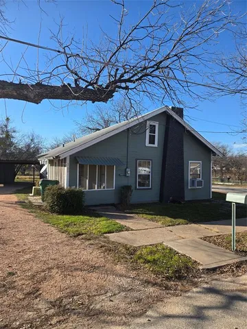 $99,500 | 1200 Llano Street, Coleman, TX 76834