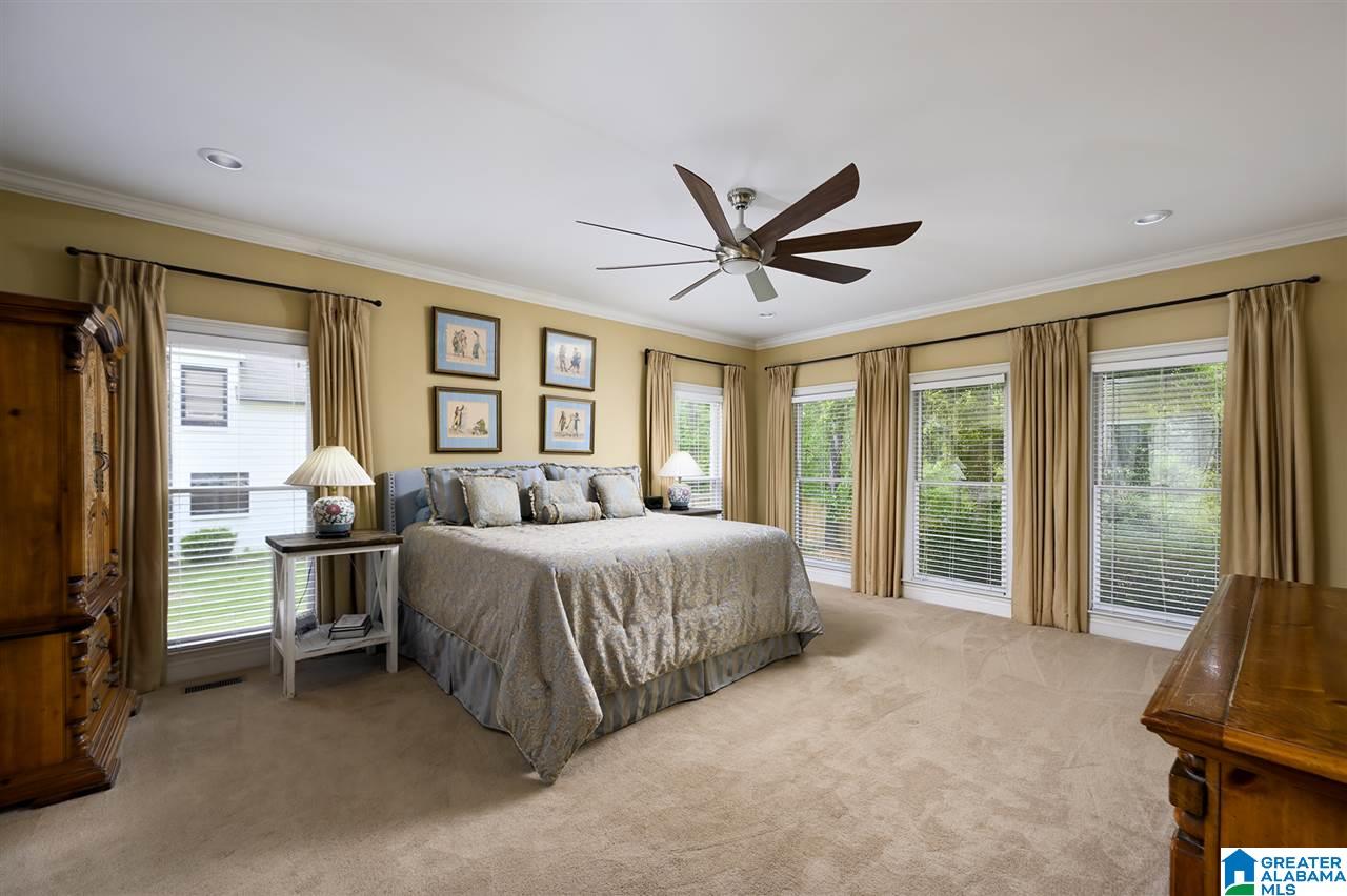 328 Turnberry Road Hoover, AL 35244 - Photo 17 of 50