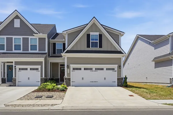 $2,435 | 380 Camargue Court, Smyrna, TN 37167