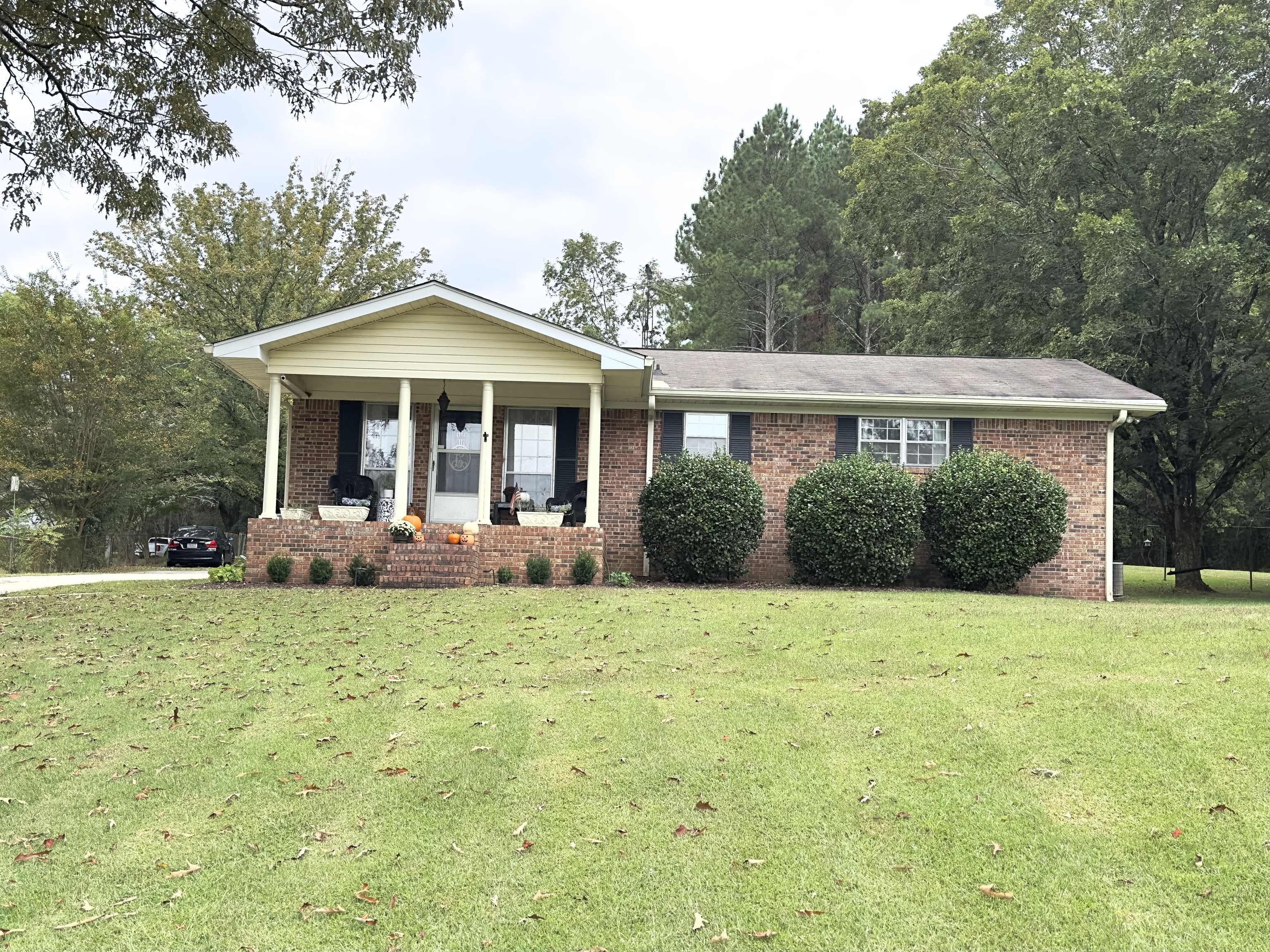 544 Turkey Mountain Road Armuchee, GA 30105 - Photo 1 of 1 a front view of a house with a yard