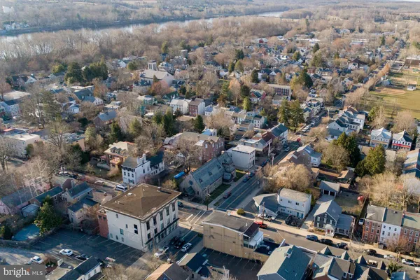 $2,650 | 71-75 North Main Street, Unit 304, Lambertville, NJ 08530