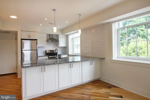 $2,650 | 71-75 North Main Street, Unit 304, Lambertville, NJ 08530