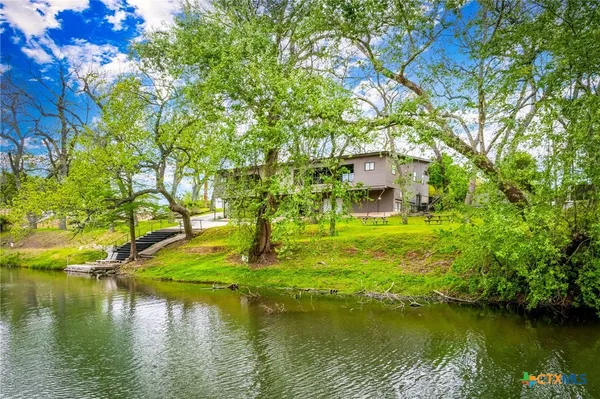 $839,995 | 546 Riverside Path, Canyon Lake, TX 78133