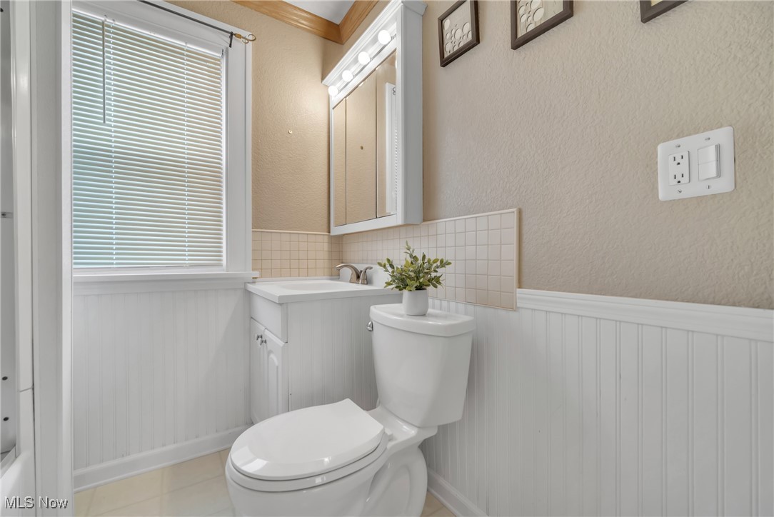 7801 Ridgefield Avenue Cleveland, OH 44129 - Photo 16 of 37
