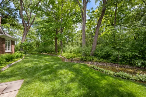 $1,175,000 | 861 Gloucester Crossing, Lake Forest, IL 60045
